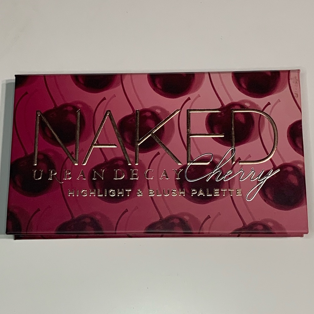 Urban Decay Naked cherry highlight blush palette